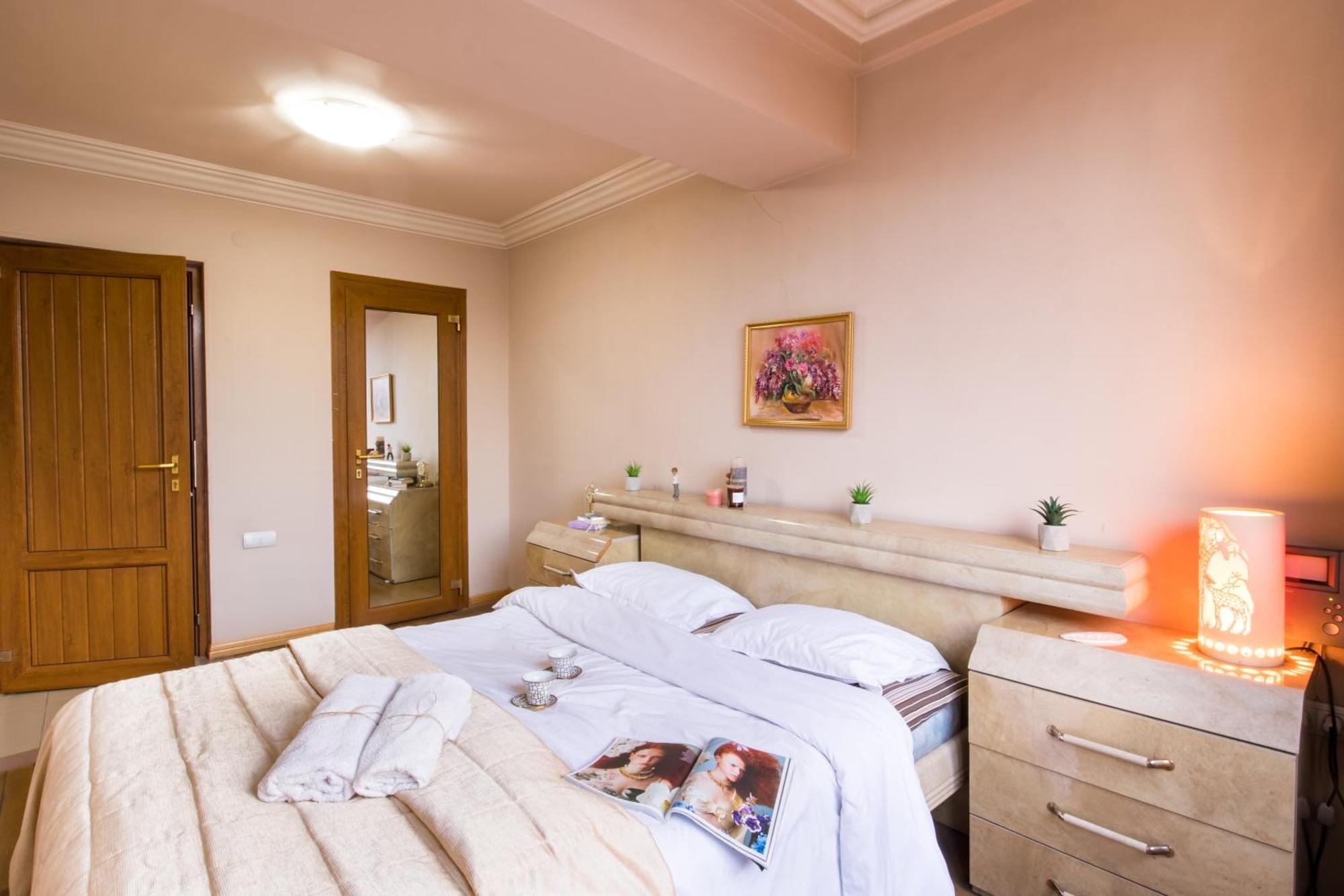 Sakharov Residence, Small Center Yerevan Exterior photo